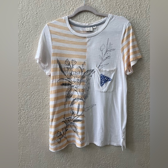 Postcards by Anthropologie T-shirt Size Large White Tan Stripes Floral Design - Picture 2 of 9